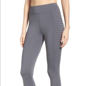 Koral New Wave Stair Leggings in Grey
